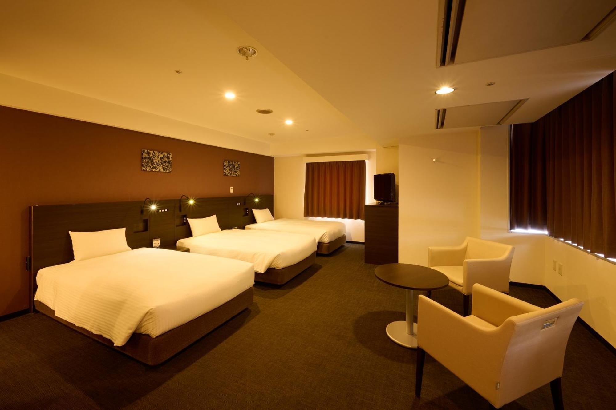 Smile Hotel Kyoto Shijo Екстериор снимка